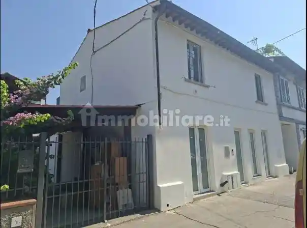 Casa indipendente in vendita a Firenze
