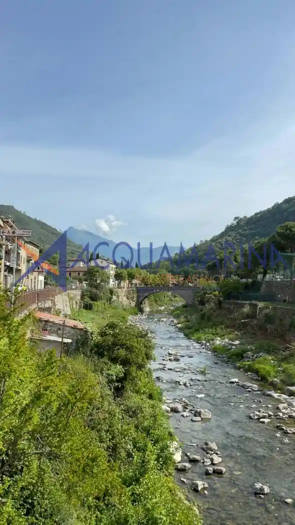 Appartamento in vendita a Isolabona