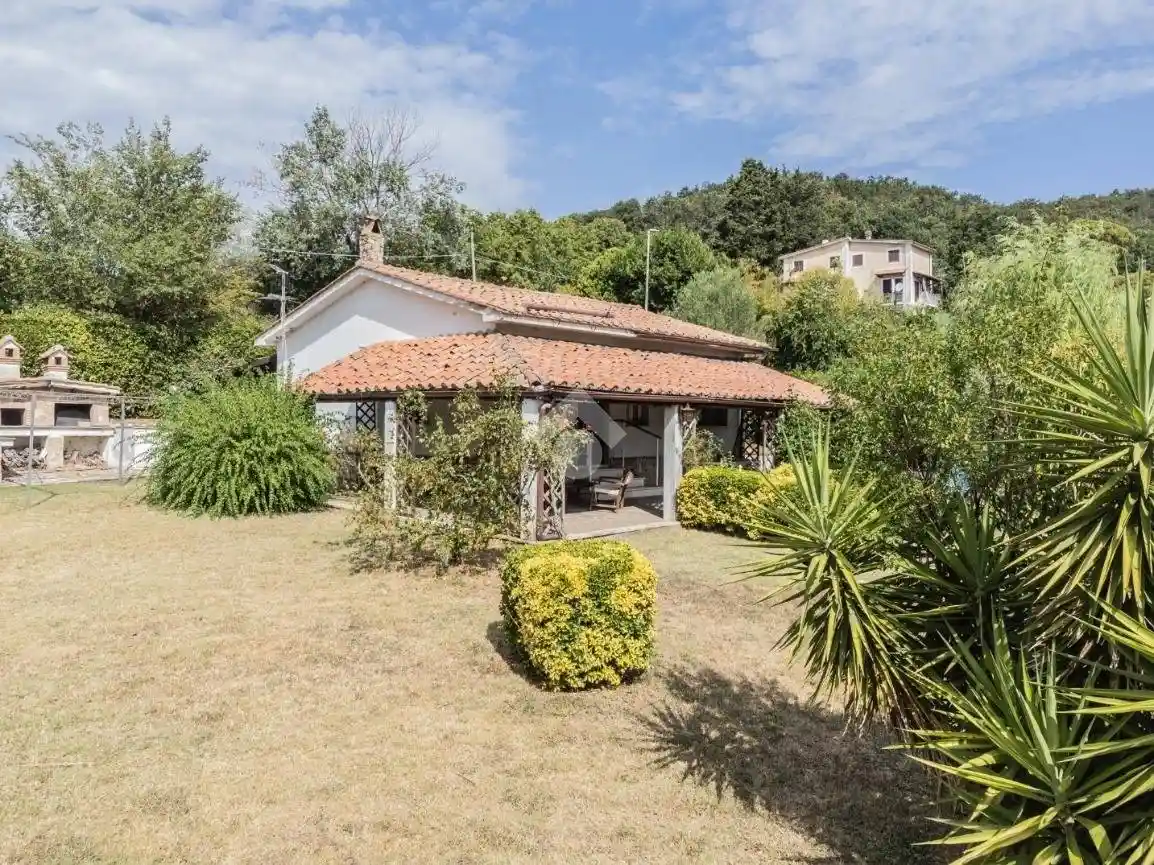Villa in vendita a Manziana