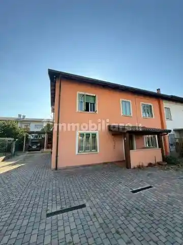 Casa indipendente in vendita a Udine