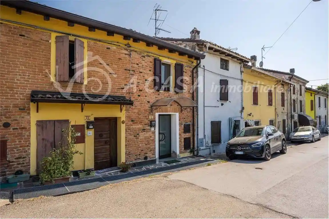 Casa indipendente in vendita a Polesine Zibello