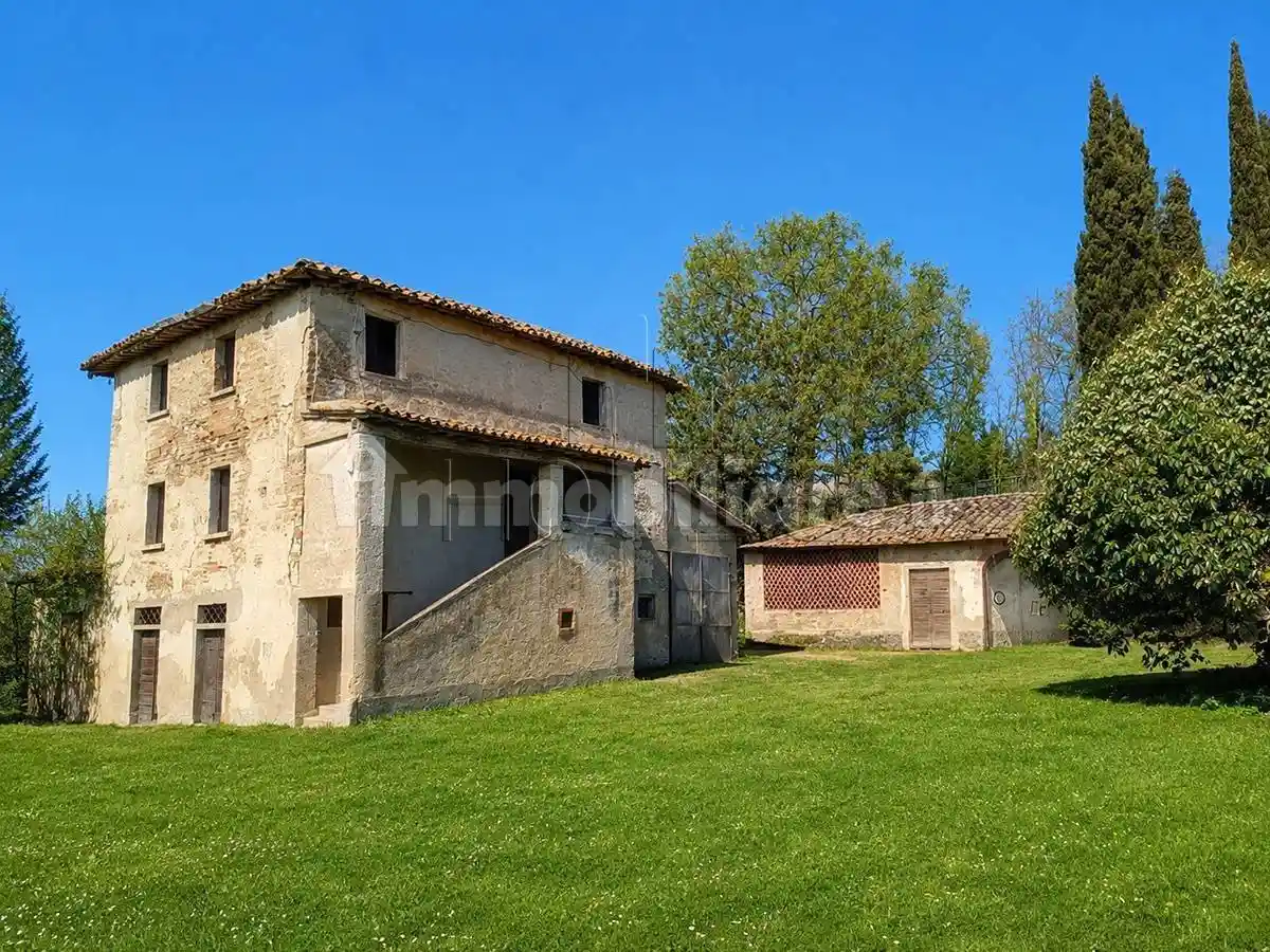 Rustico - Casale in vendita a Città di Castello