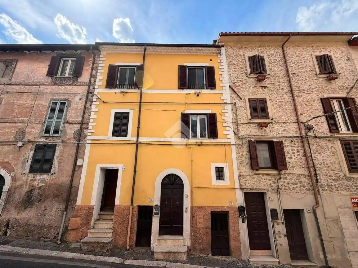 Appartamento in vendita a Montelanico