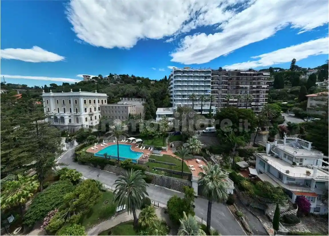 Appartamento in vendita a Bordighera