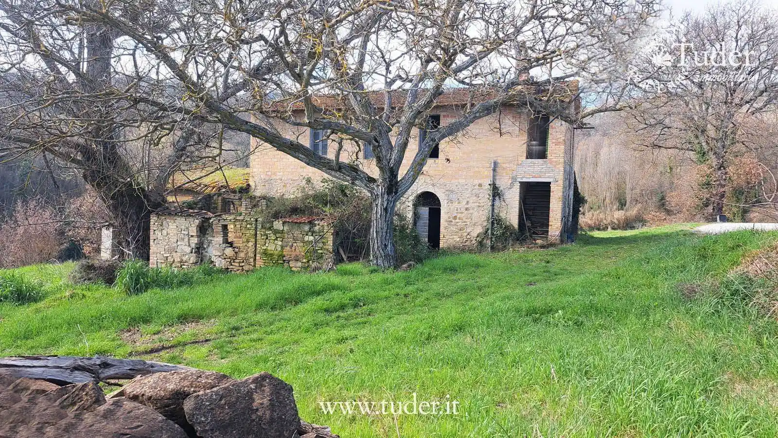 Villa in vendita a Bevagna
