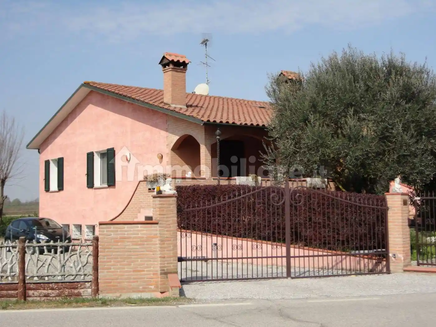 Villa in vendita a Riva del Po