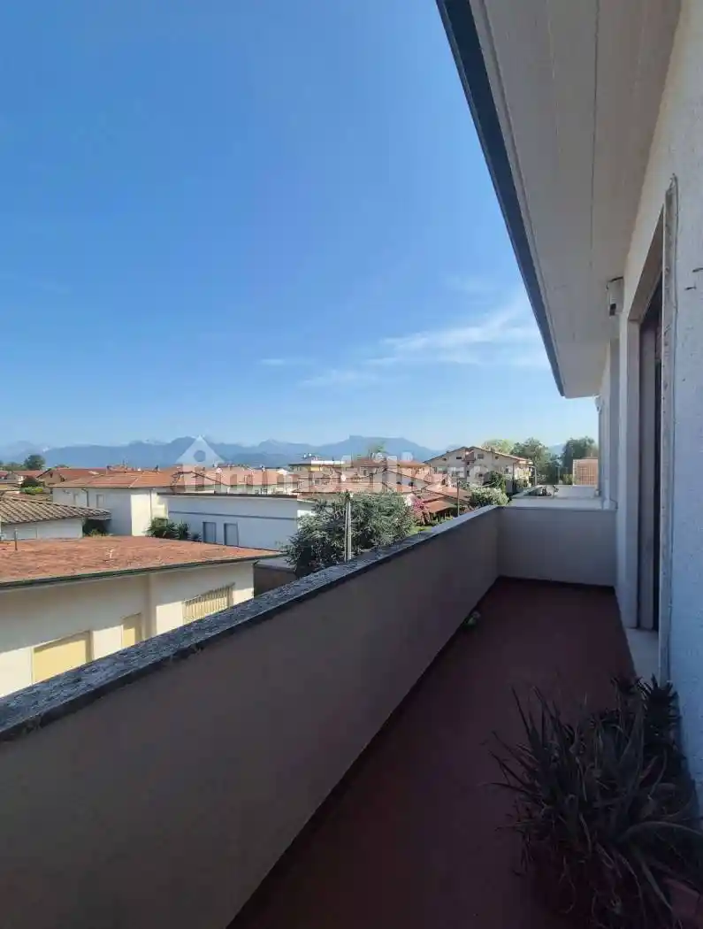 Appartamento in vendita a Viareggio