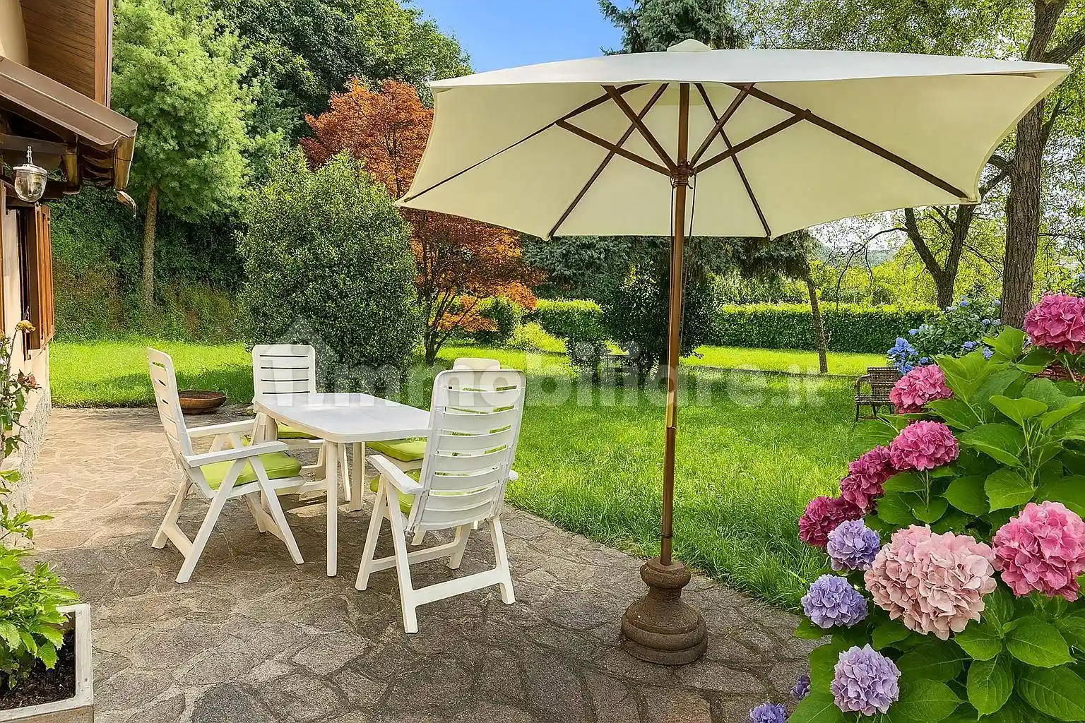 Villa in vendita a Montegrino Valtravaglia