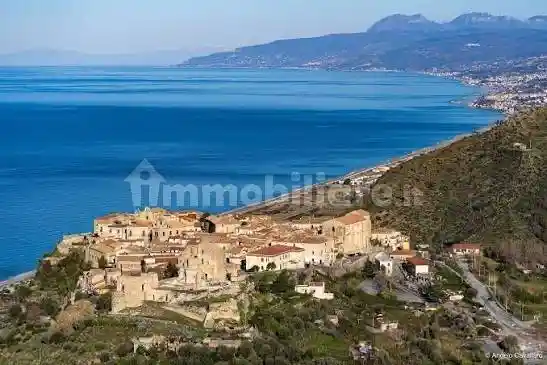 Villa in affitto a Fiumefreddo Bruzio