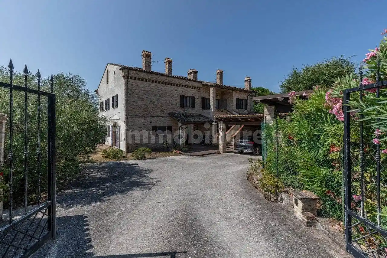 Villa in vendita a Ancona