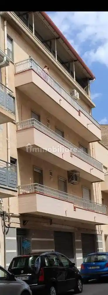 Palazzo - Edificio in vendita a Alcamo