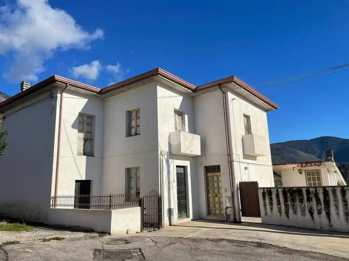 Casa indipendente in vendita a Piedimonte San Germano