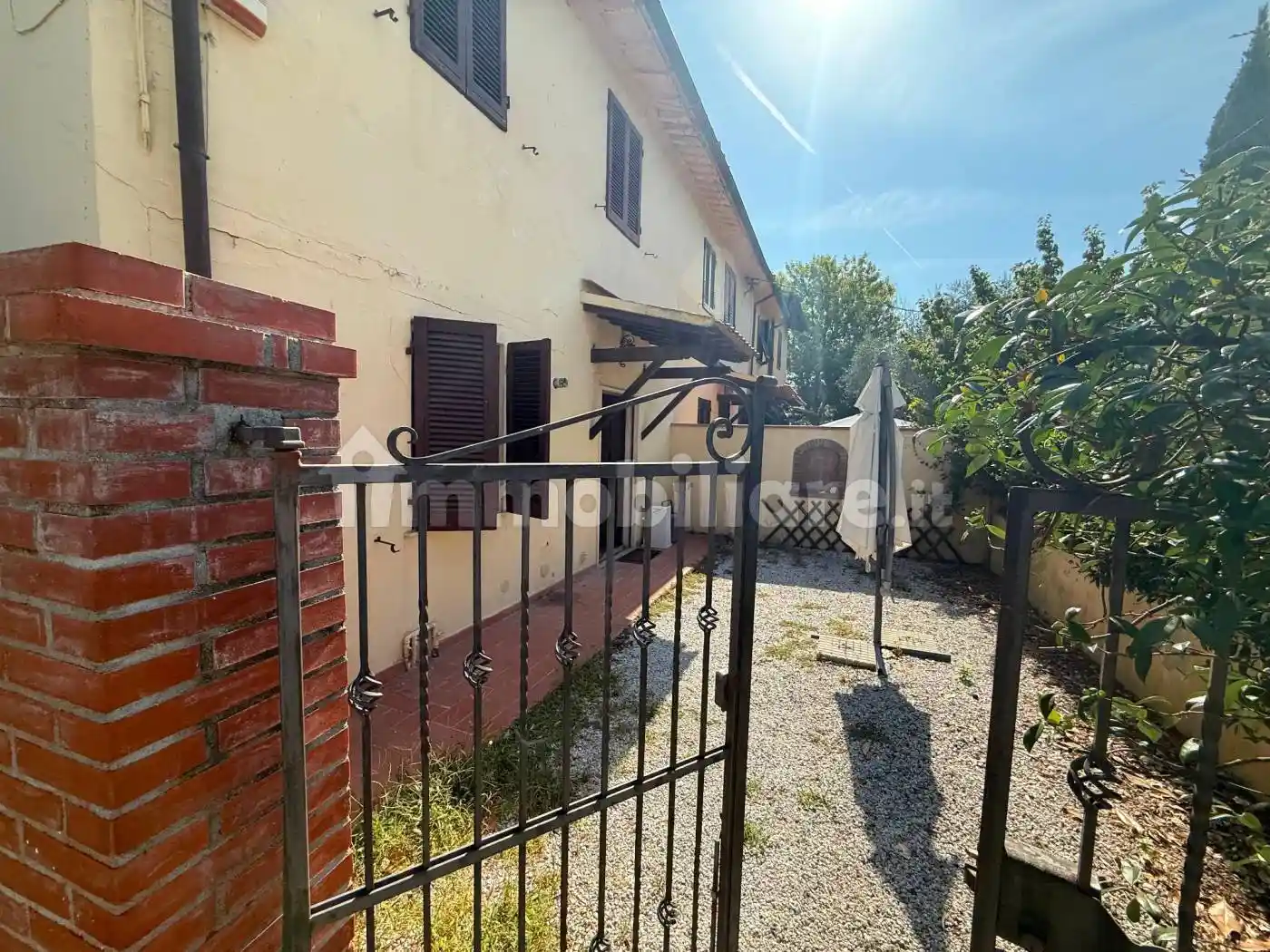 Casa indipendente in affitto a Pisa