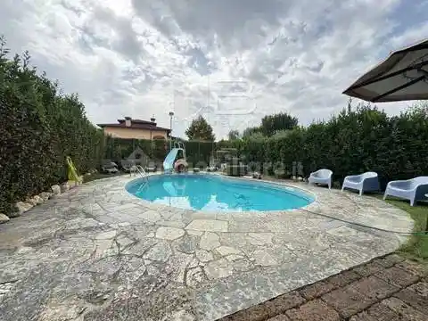 Villa in vendita a Larciano