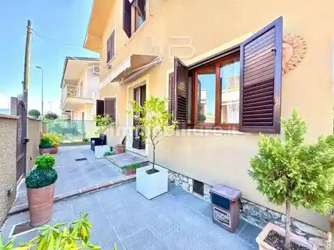 Villa in vendita a Monsummano Terme