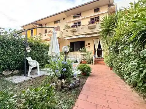 Villa in vendita a Monsummano Terme