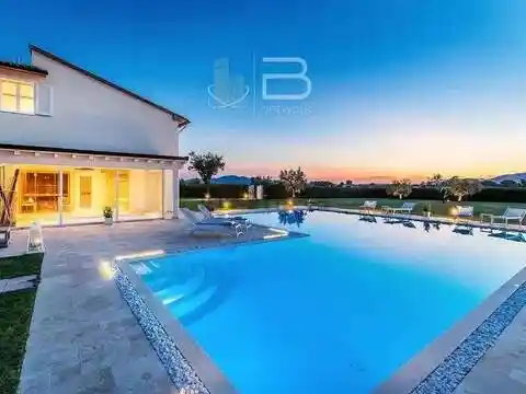Villa in vendita a Monsummano Terme
