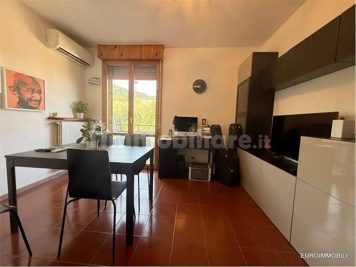 Appartamento in vendita a Traversetolo