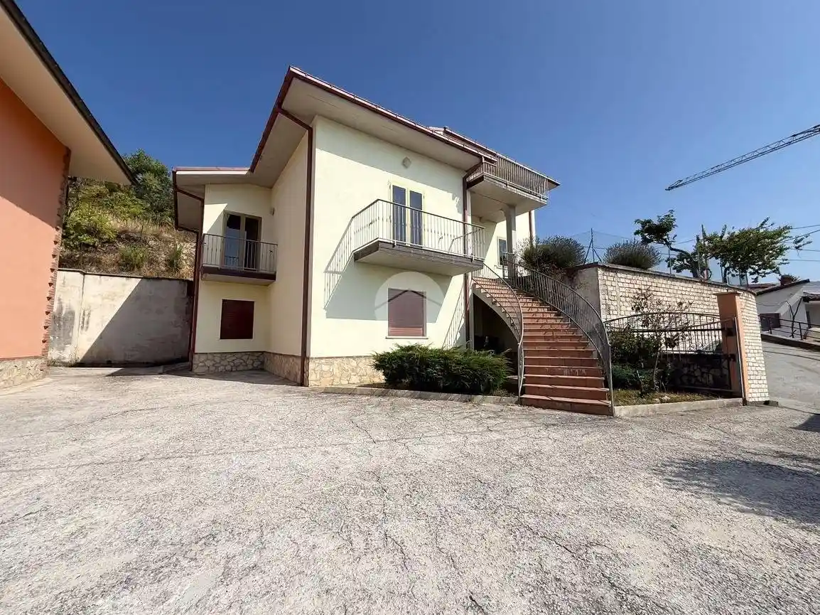 Villa in vendita a Scoppito
