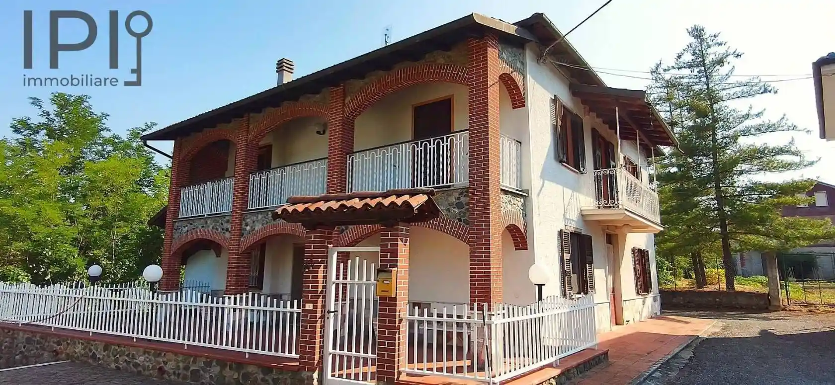 Casa indipendente in vendita a Pareto