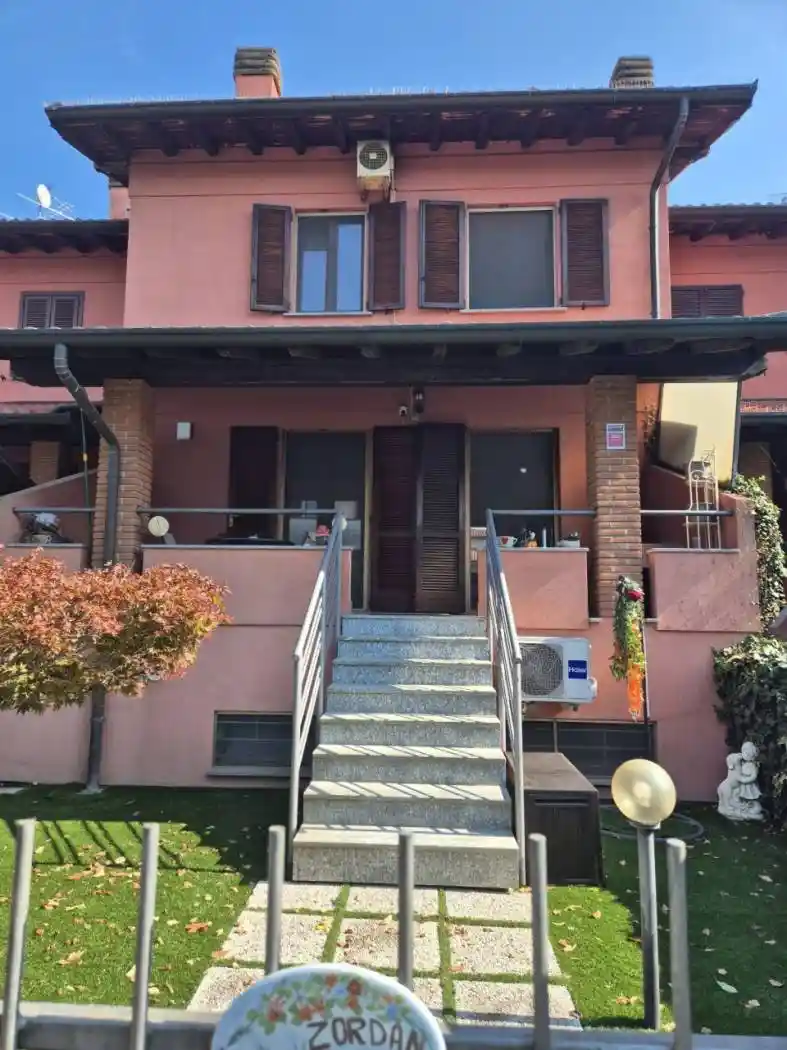Villa in vendita a Torre d'Isola