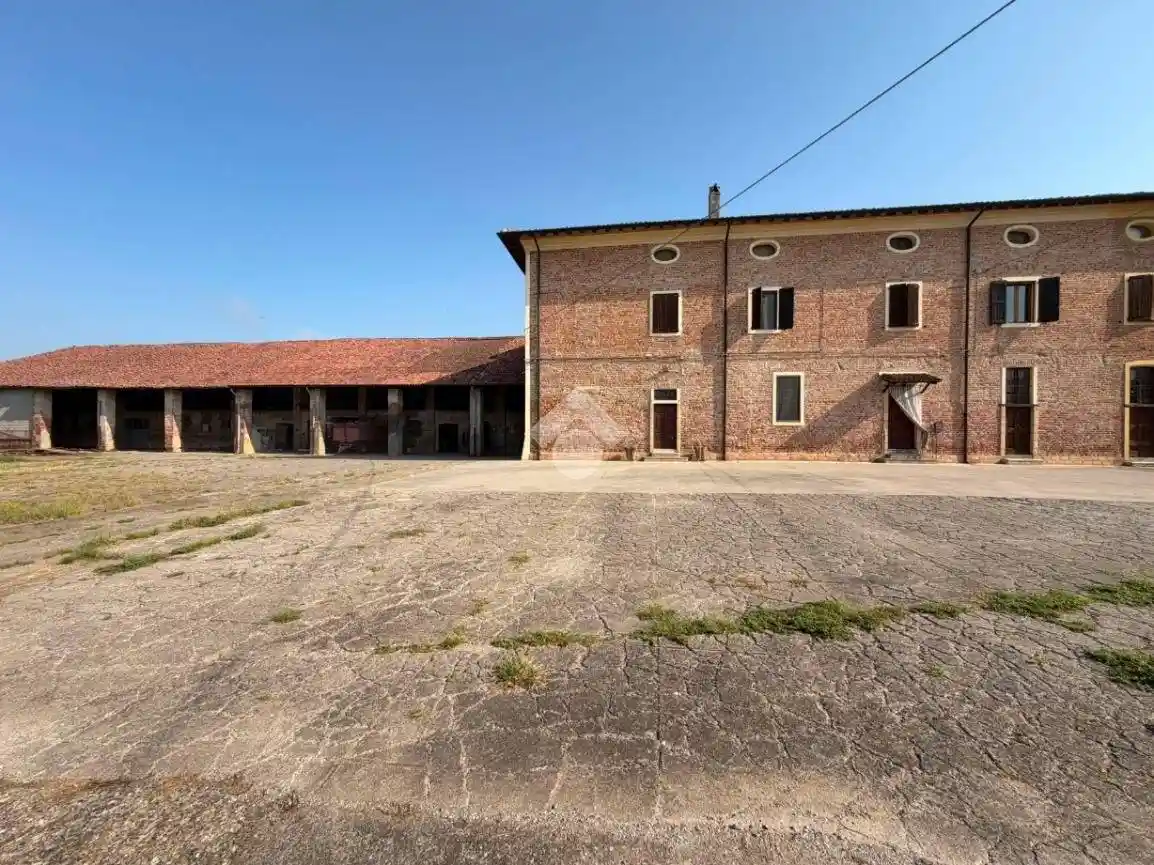 Rustico - Casale in vendita a Cingia de' Botti