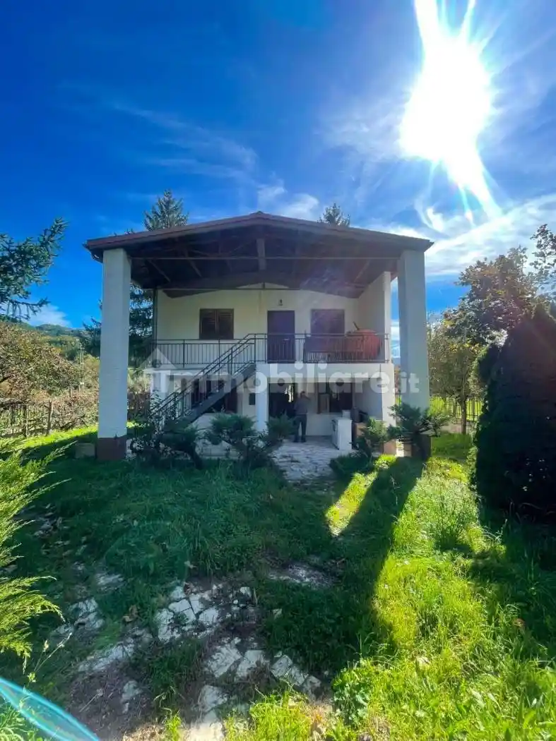 Villa in vendita a Posta