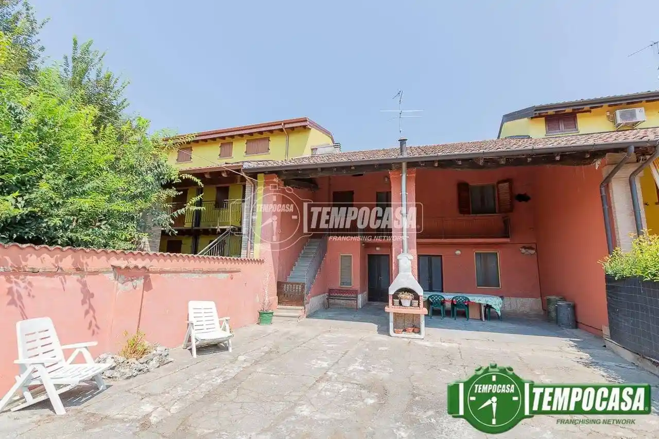 Casa indipendente in vendita a Palazzo Pignano