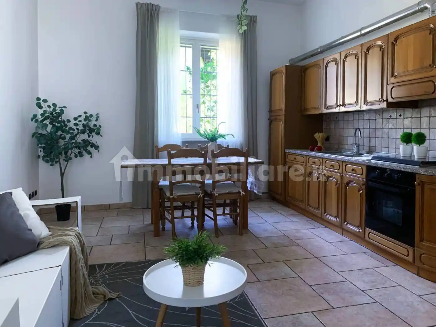 Casa indipendente in vendita a Albese con Cassano