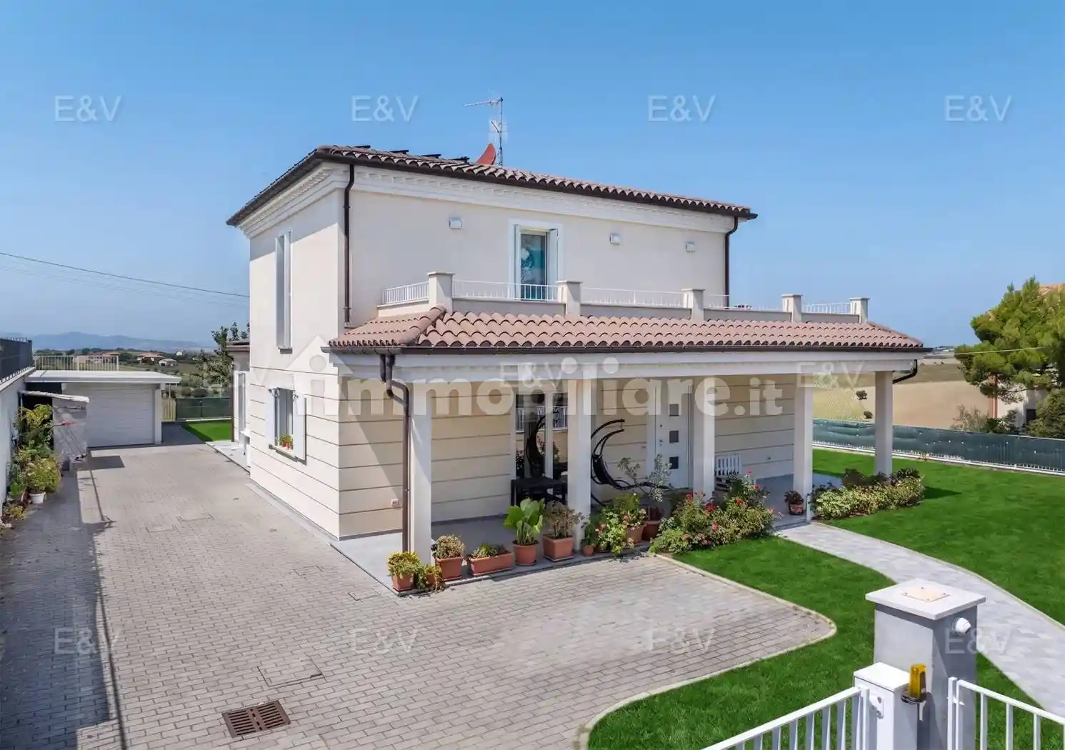 Villa in vendita a San Costanzo