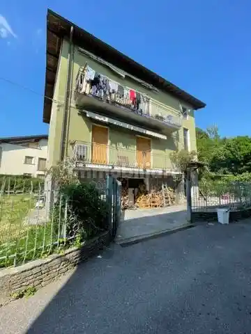 Villa in vendita a Lipomo