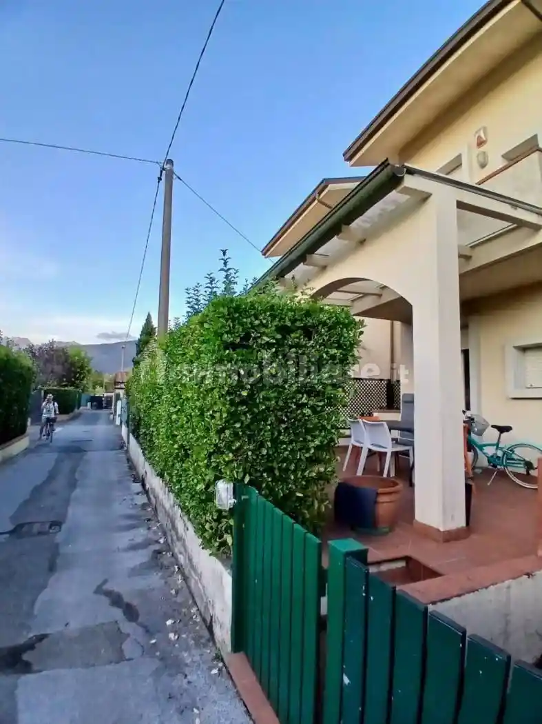 Villetta a schiera in vendita a Massa