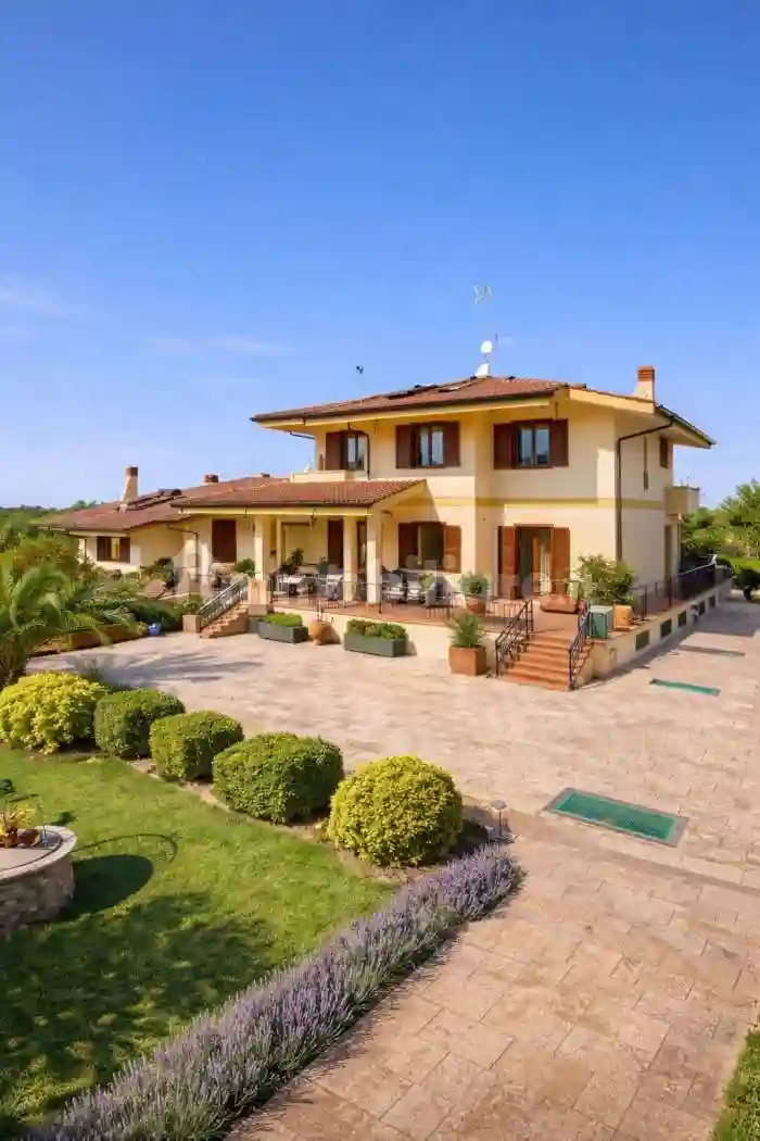 Villa - foto 2