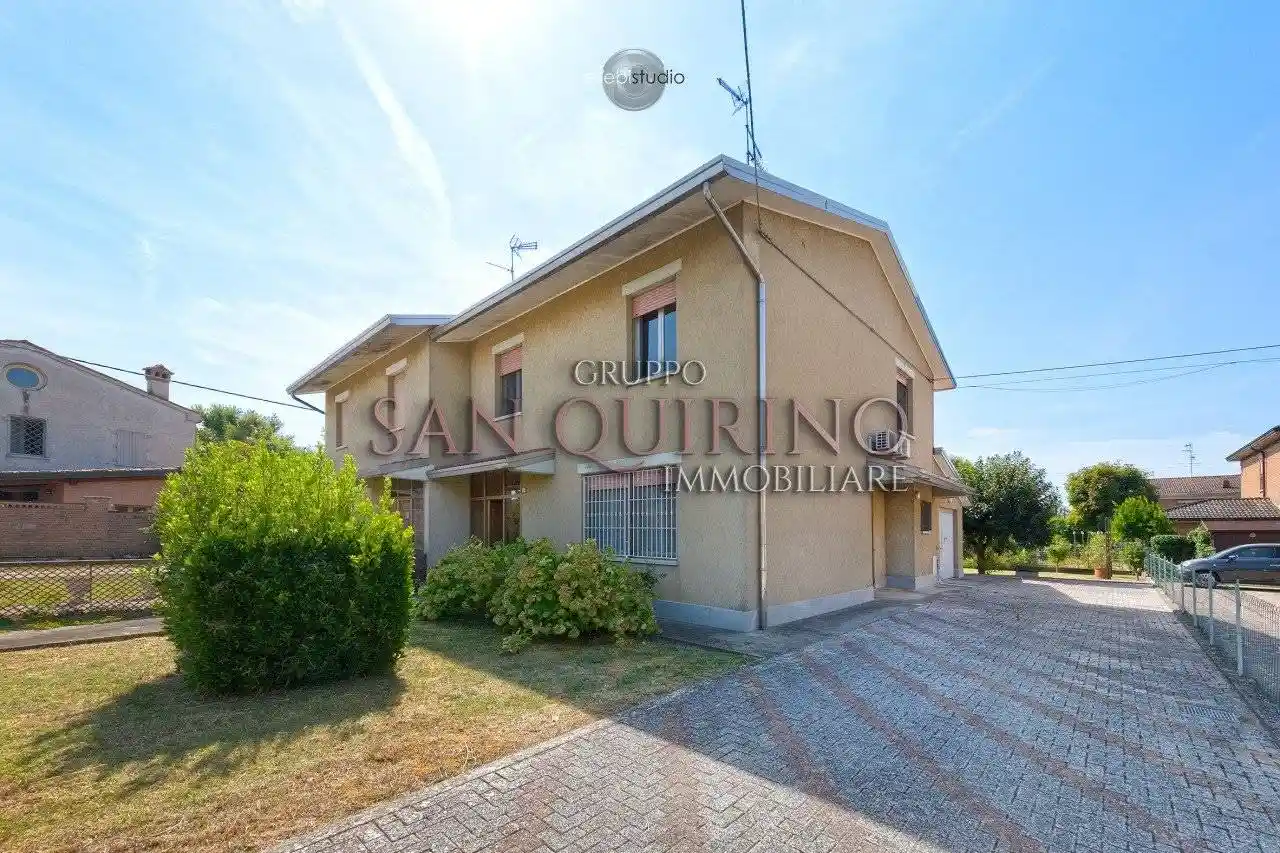 Villa in vendita a Guastalla