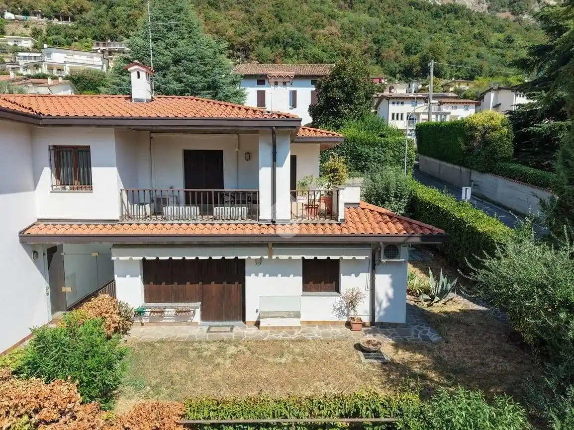 Casa indipendente in vendita a Sarnico