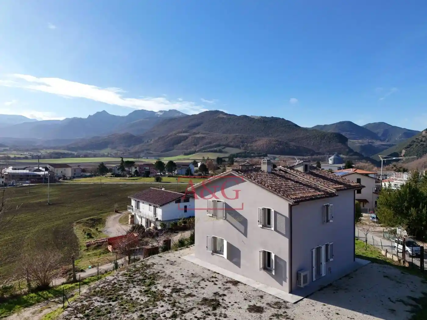 Villa in vendita a San Ginesio