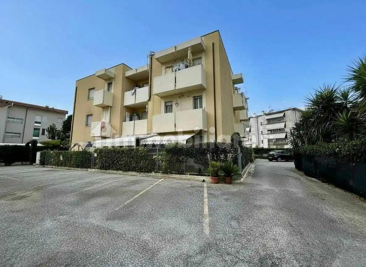 Appartamento in vendita a Viareggio