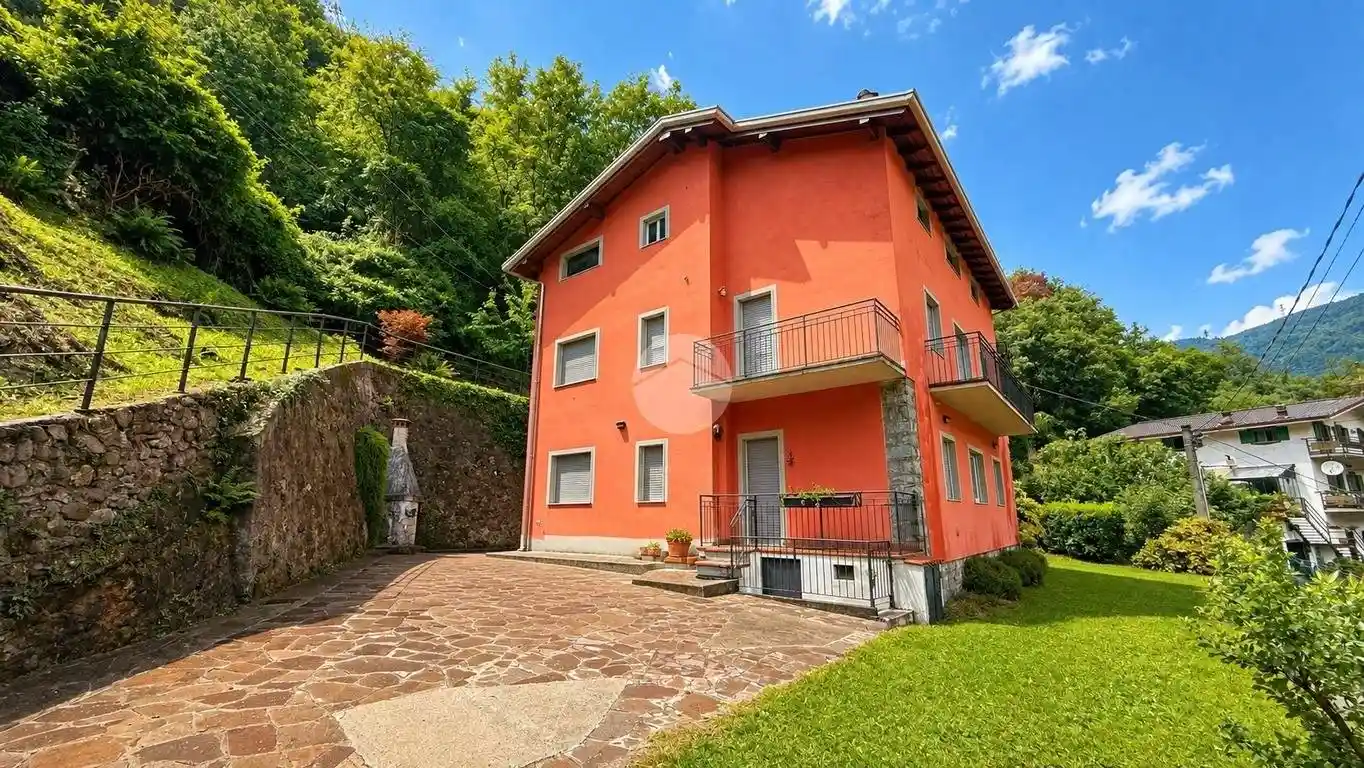 Casa indipendente in vendita a Sellero