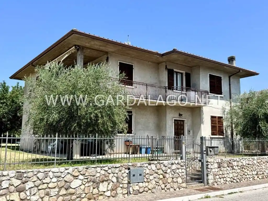 Villa in vendita a Rivoli Veronese