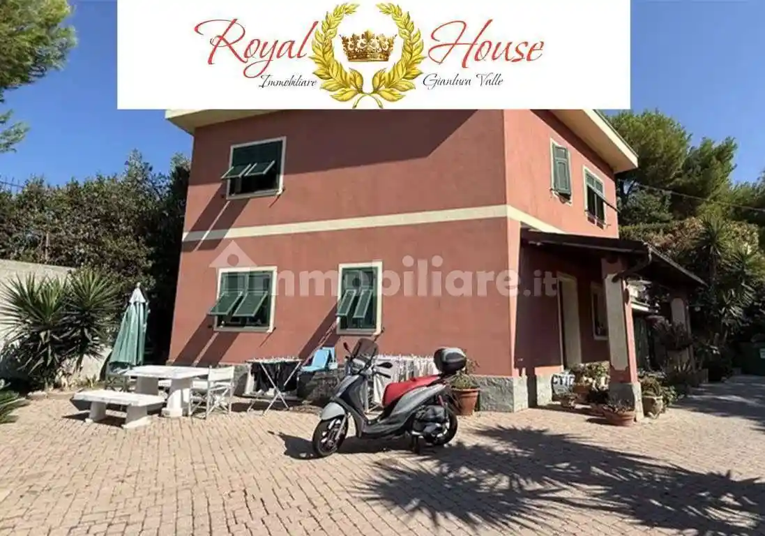 Villa in vendita a Andora
