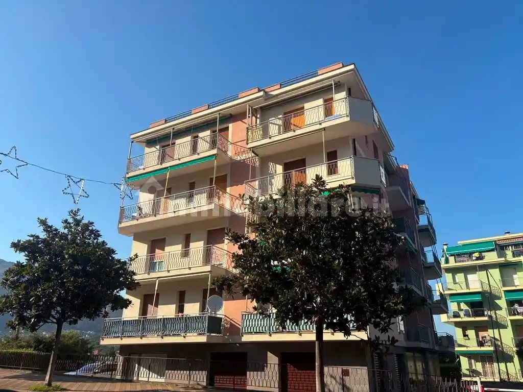 Appartamento in vendita a Borghetto Santo Spirito