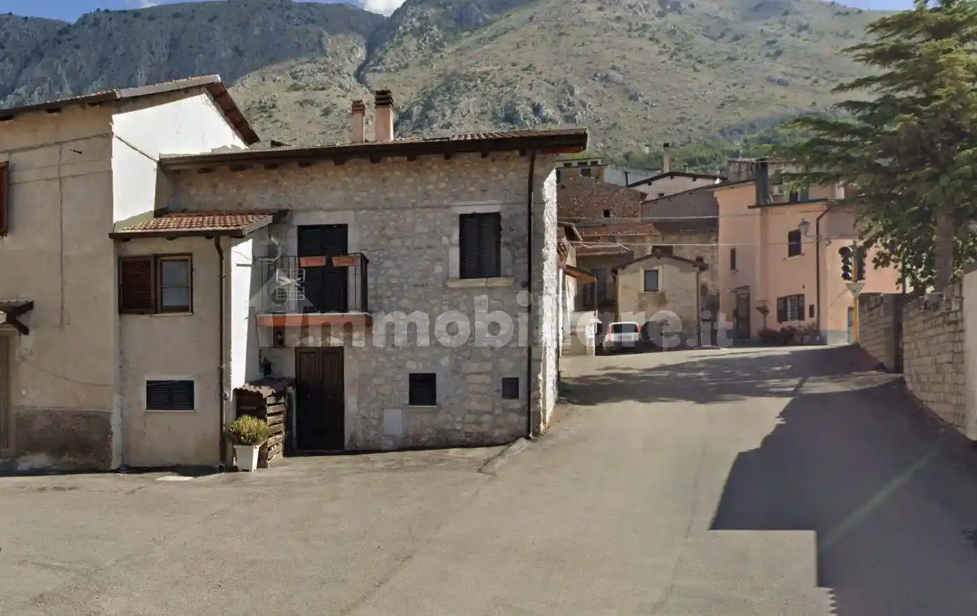 Casa indipendente in vendita a Ovindoli