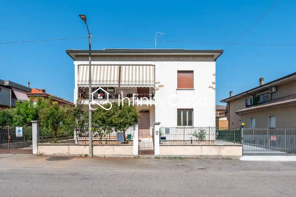 Villa in vendita a Verona