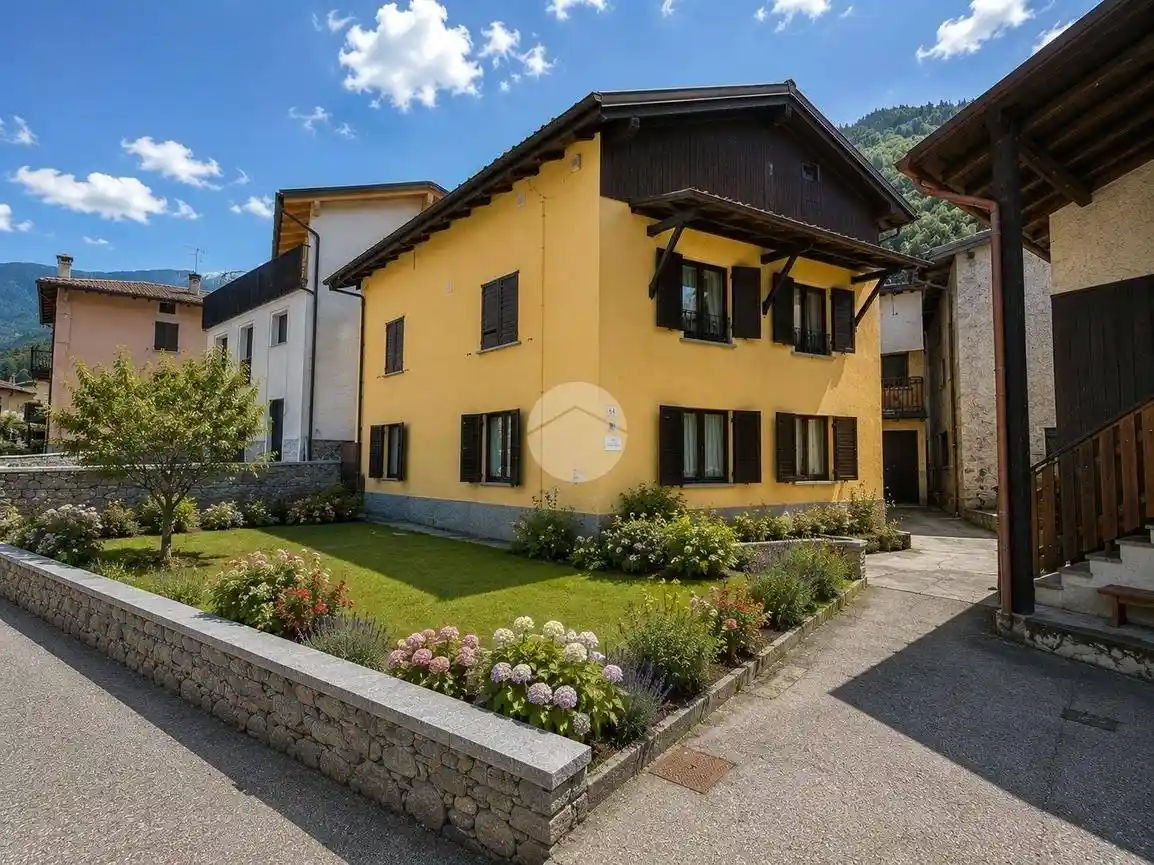 Villa in vendita a Ponte in Valtellina