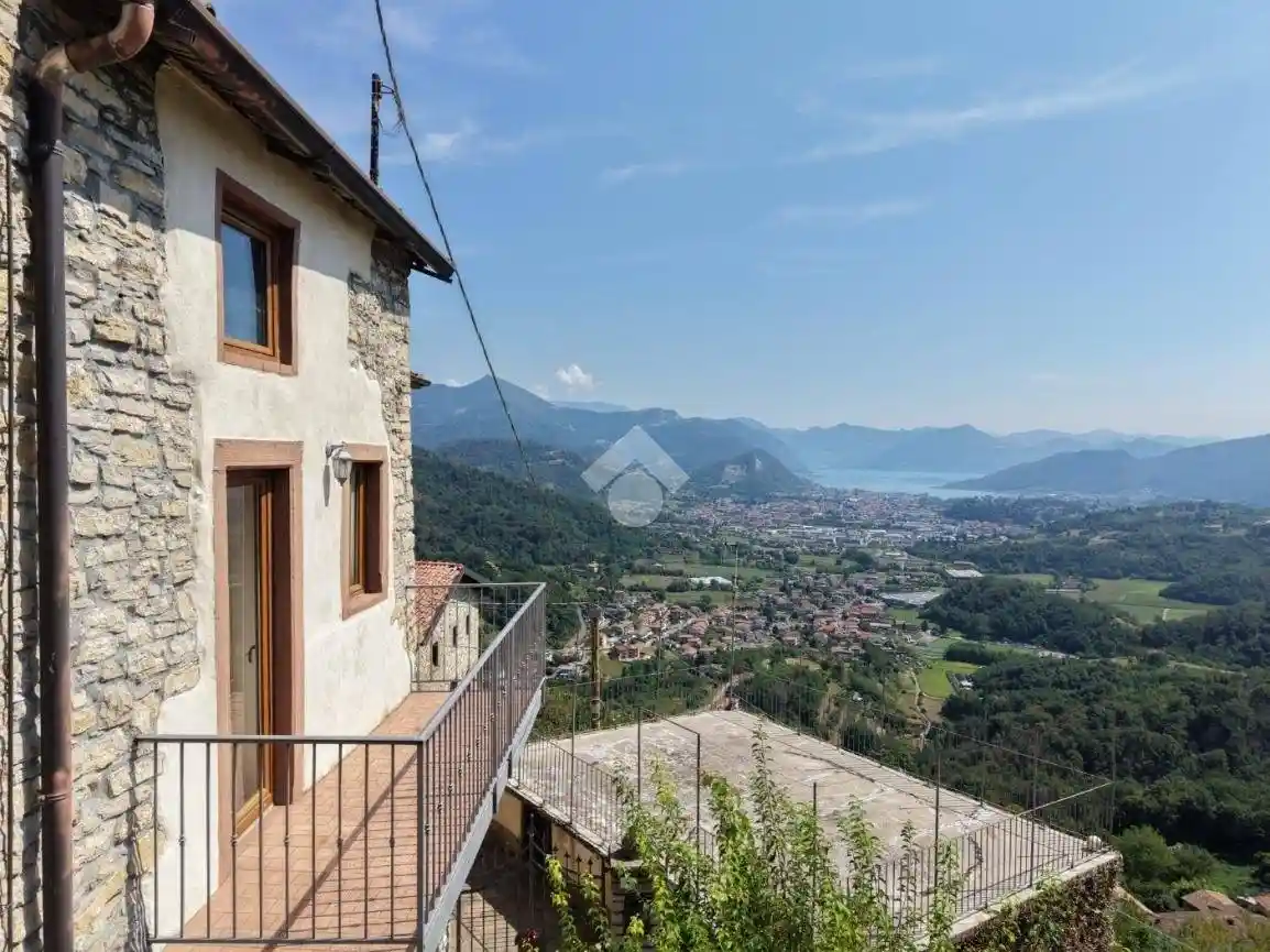 Casa indipendente in vendita a Gandosso