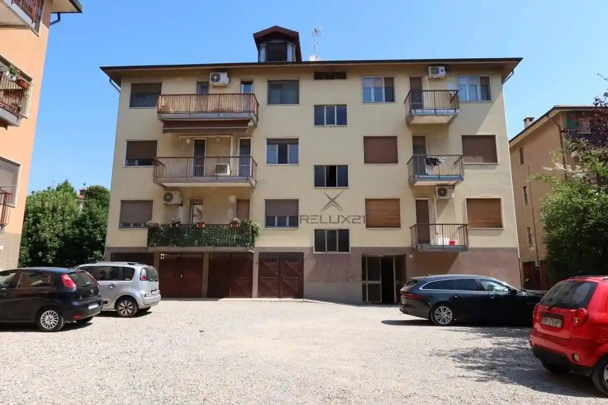 Appartamento in vendita a Pavia