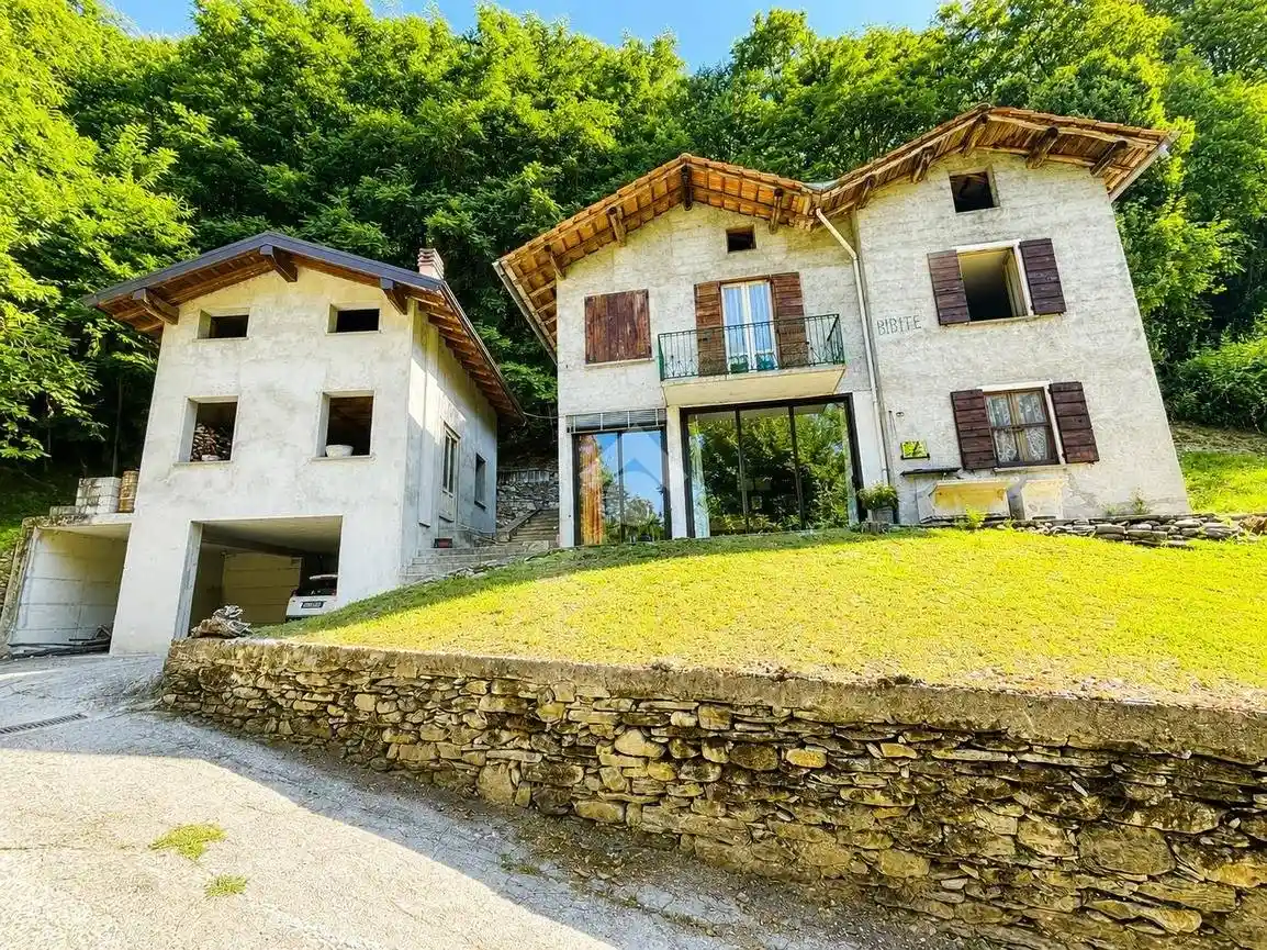 Rustico - Casale in vendita a Colico