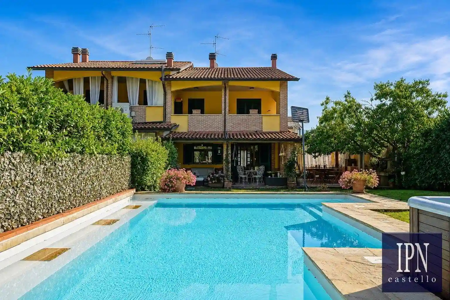 Villa - foto 2