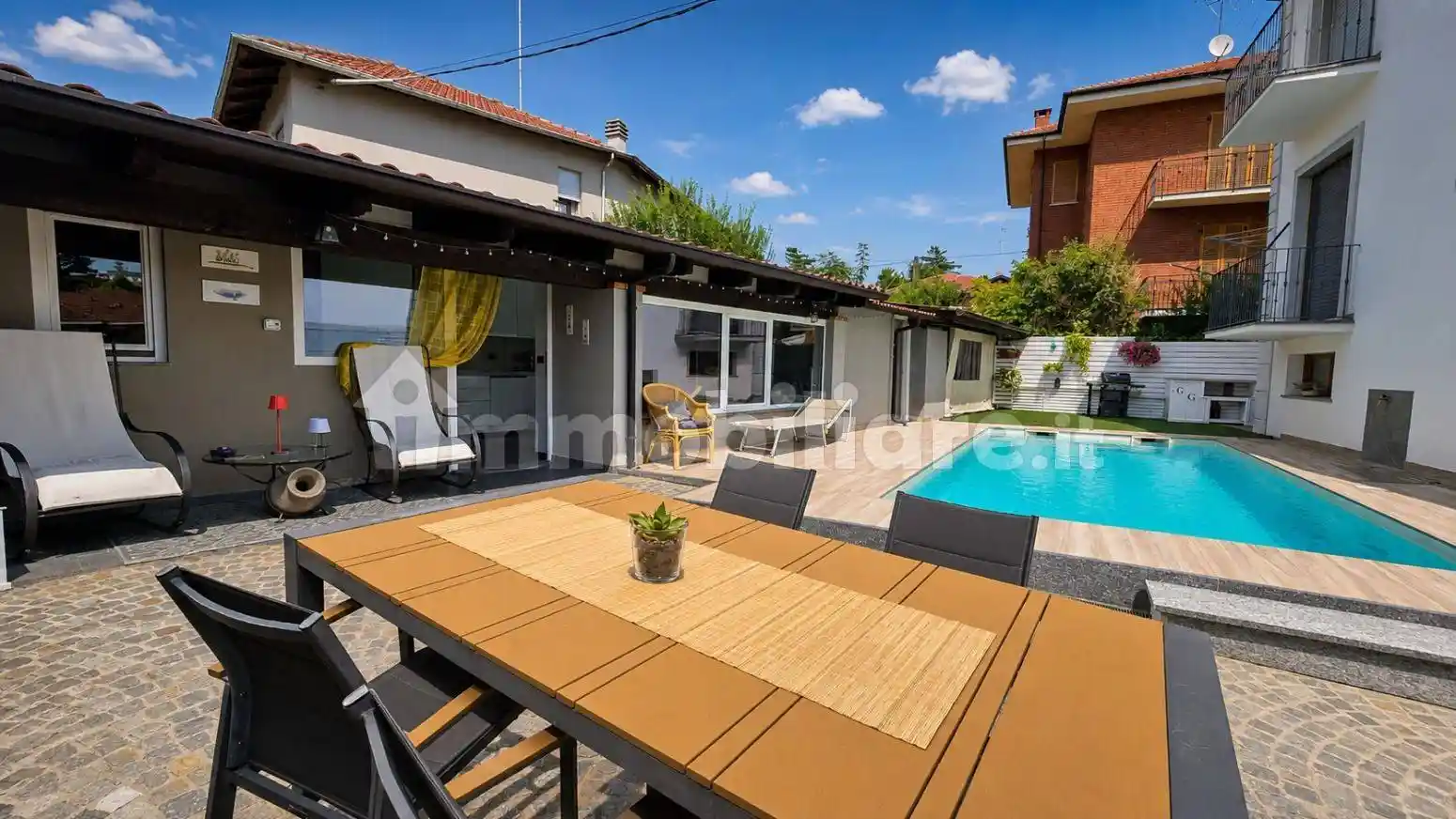 Villa in vendita a Asti