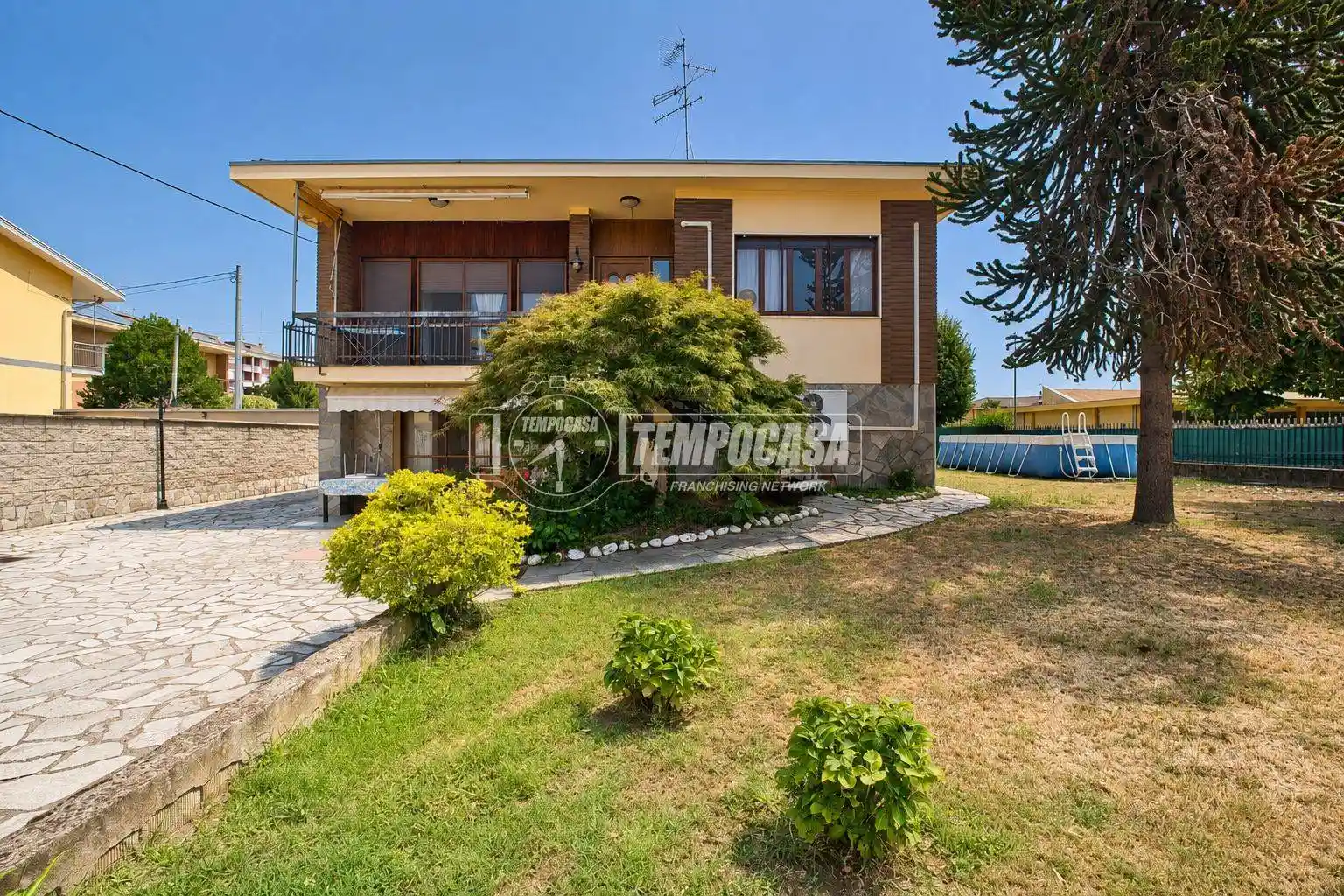Casa indipendente in vendita a Cameri